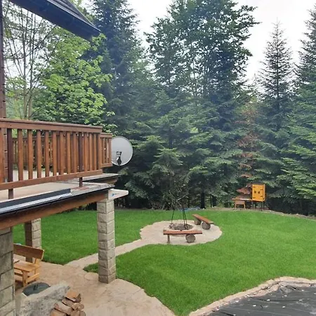 Lesnica Ze Дом отдыха Бренна