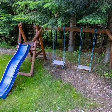 Lesnica Ze Ferienhaus *